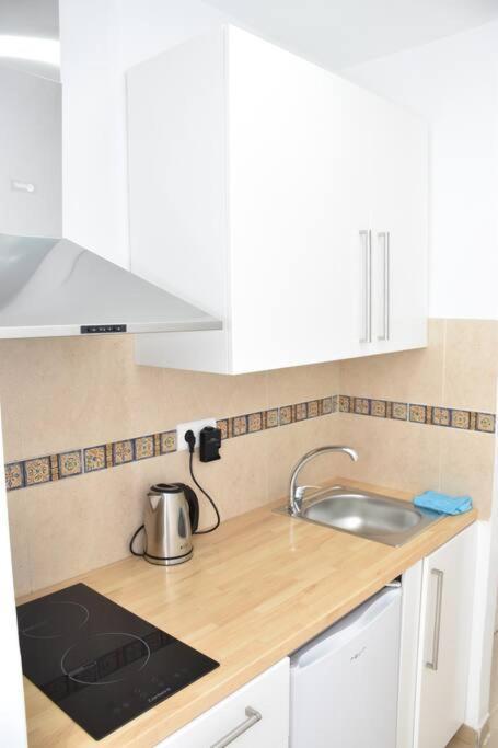 Small Apartament By The Sea مالقة المظهر الخارجي الصورة